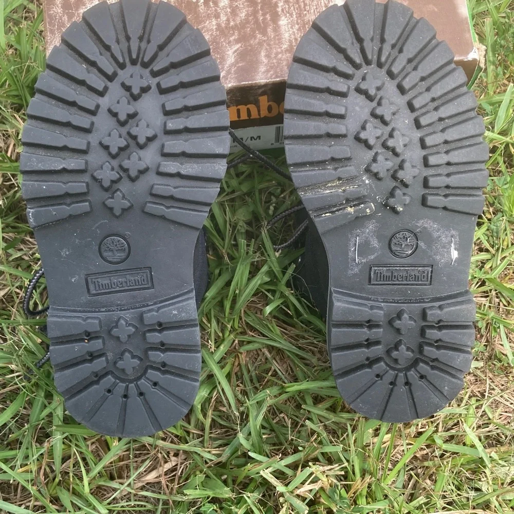 Timberland Kids Black Leather Boots - Picture 12 of 16